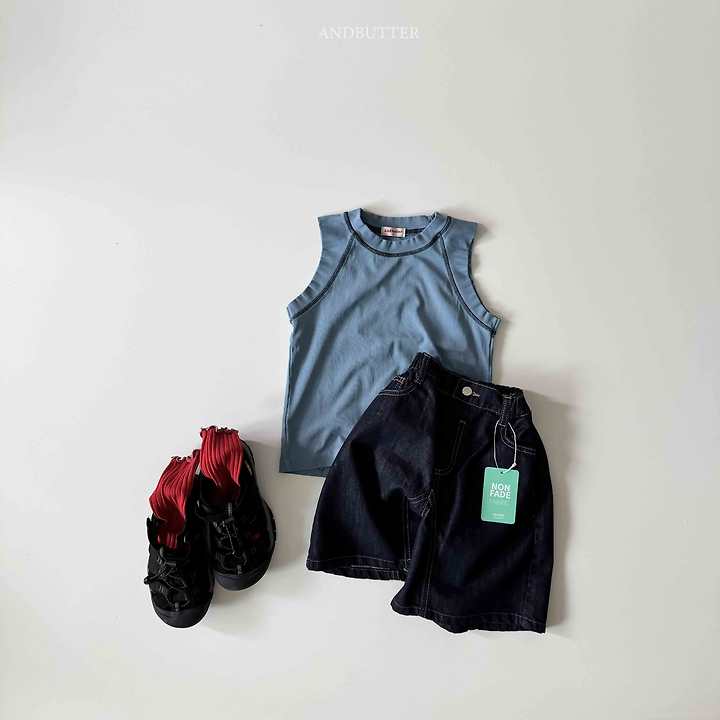 Ribbed Line Sleeveless Top