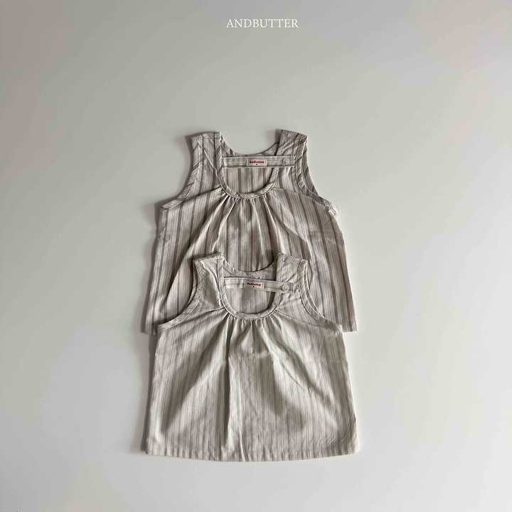 Natural Button Sleeveless Top
