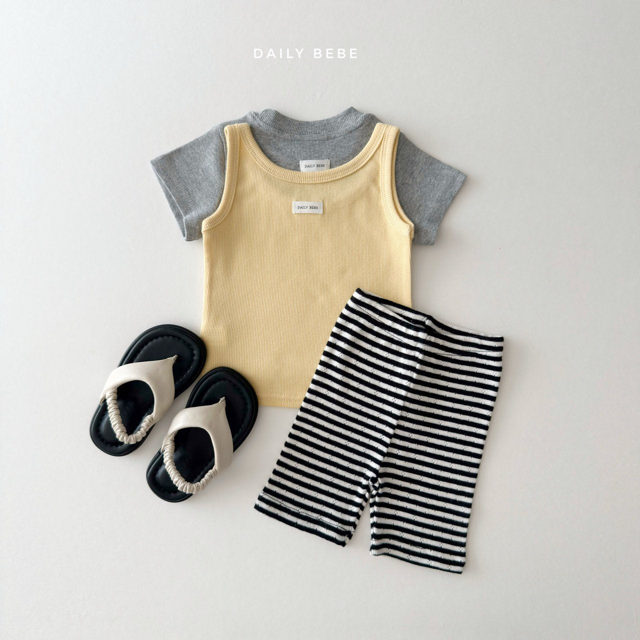 Eyelet Capri Leggings