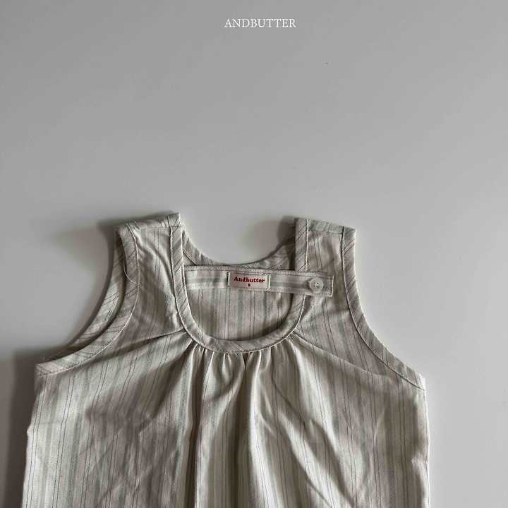 Natural Button Sleeveless Top