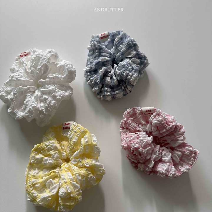 Crispy Check Scrunchie