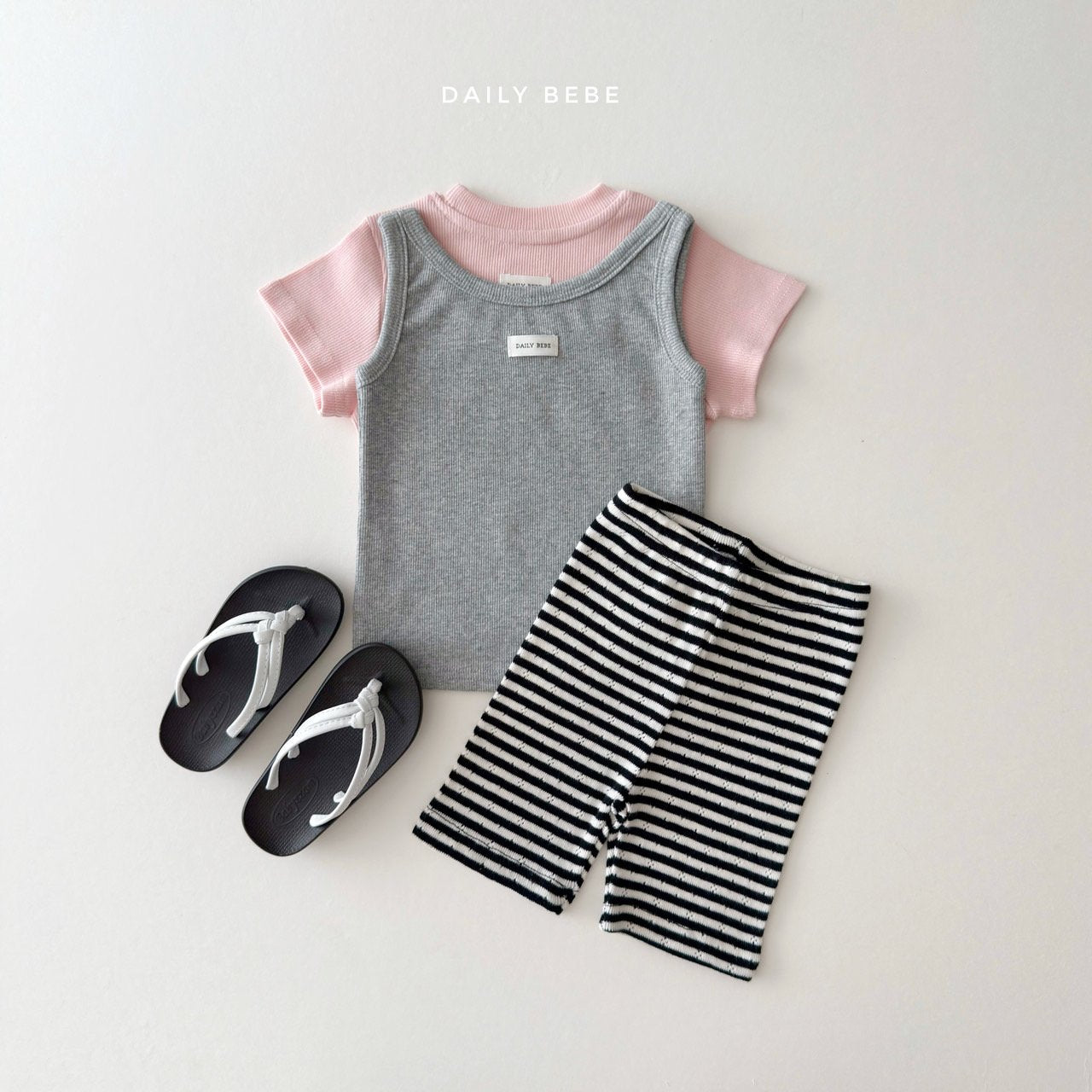 Eyelet Capri Leggings