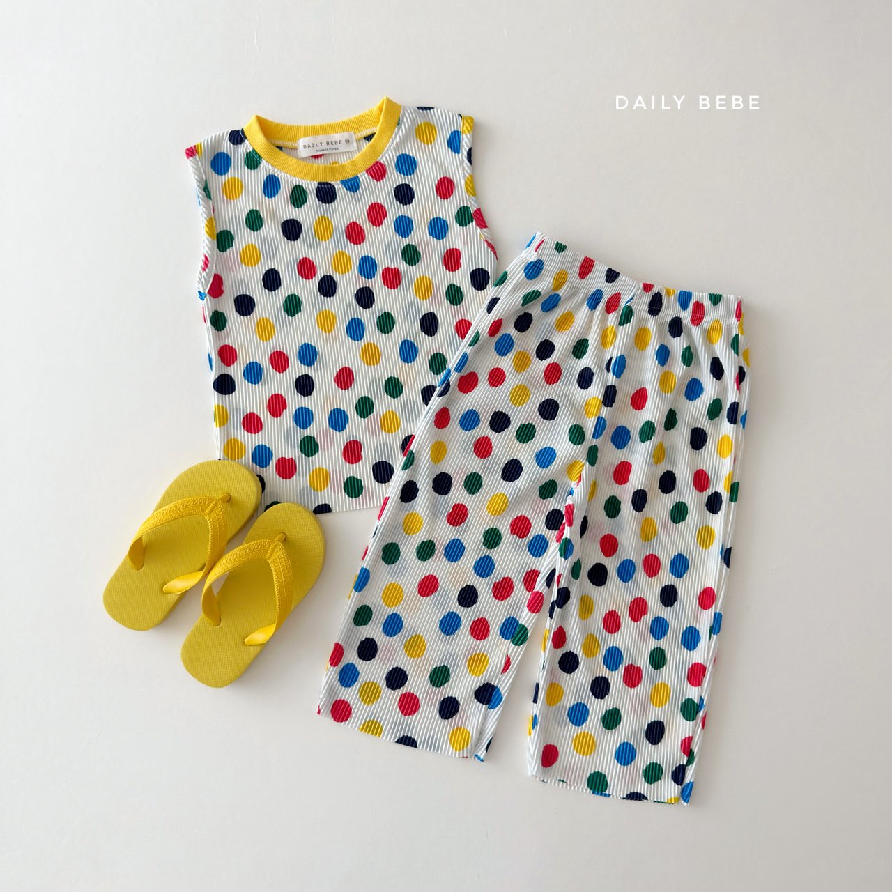 Contrast Pleated Set